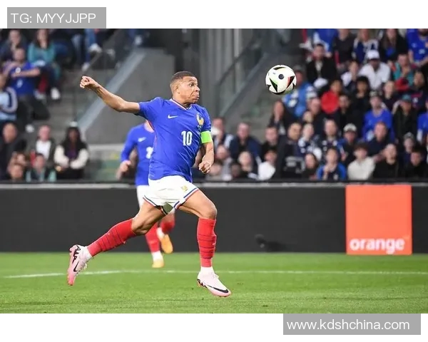 法兰西足球明星排名揭晓谁将成为历史最佳球员的争夺者 法兰西足球明星排名揭晓谁将成为历史最佳球员的争夺者