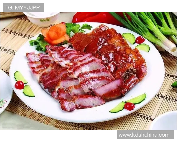 足球明星品尝中国美食的独特体验与背后的文化故事